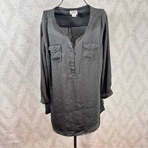 ARIAT grey mandarin collar studded grey 3/4 sleeve blouse size L